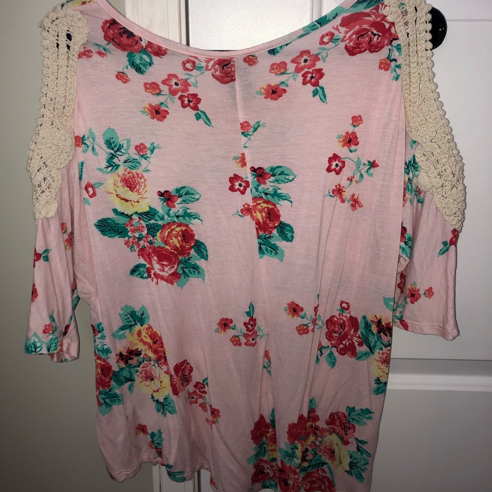 Floral Top - Picture 3 of 3